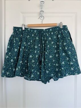 OLD NAVY | Floral Flowy Layered Shorts - Size XL